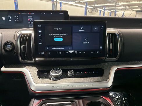 Certified 2025 Ford Expedition Tremor image 16