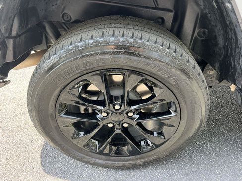 Used 2022 Jeep Wrangler Unlimited Sahara image 18