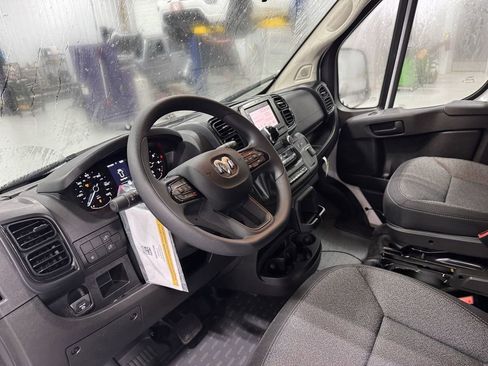 New 2024 RAM ProMaster 3500 w/ Convenience Group FWD image 16