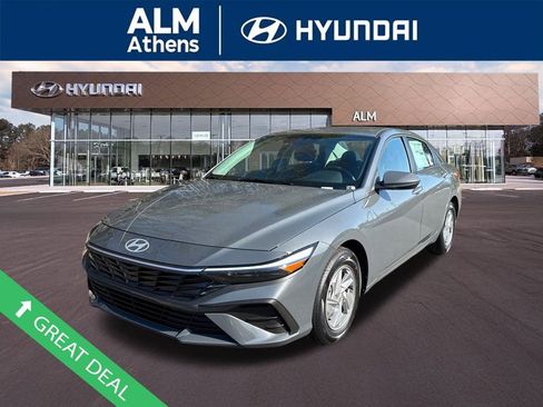 New 2026 Hyundai Elantra SE FWD image 1