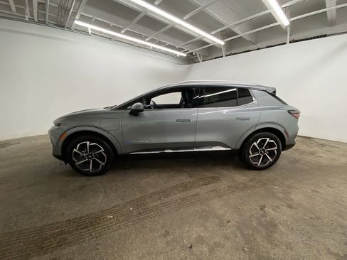 Used 2025 Chevrolet Equinox EV LT w/ Convenience Package image 3