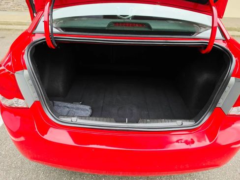 Used 2014 Chevrolet Cruze LS FWD image 17