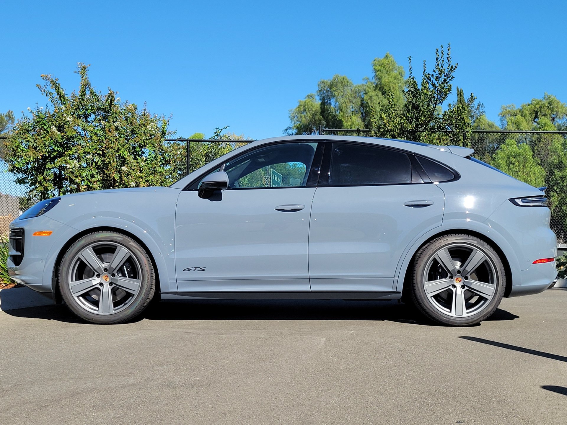 New 2026 Porsche Cayenne GTS AWD/4WD image 2
