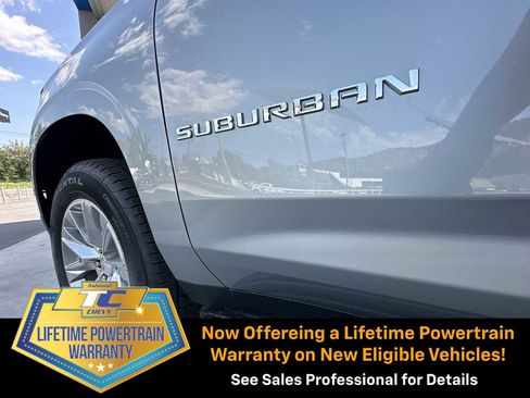 New 2025 Chevrolet Suburban Premier image 31