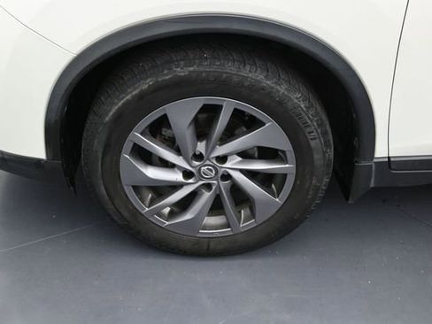 Used 2016 Nissan Rogue SL w/ SL Premium Package image 9