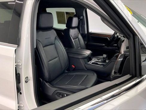 Used 2023 GMC Sierra 1500 Denali w/ Denali Carbonpro Edition AWD/4WD image 6
