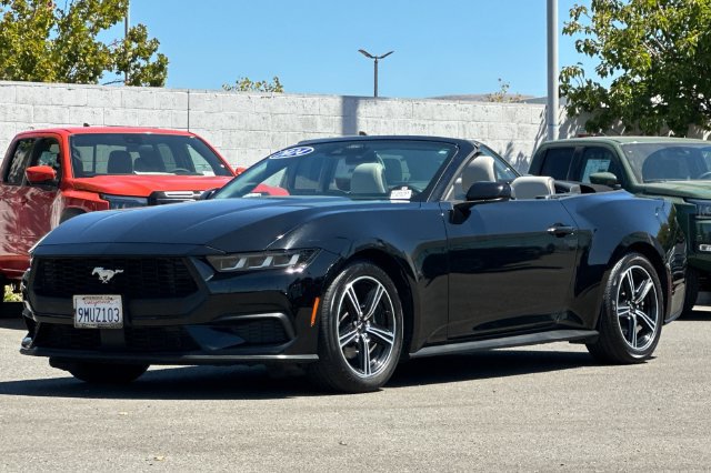 Used 2024 Ford Mustang Premium RWD image 8
