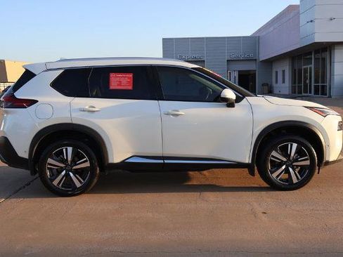 Certified 2023 Nissan Rogue SL w/ SL Premium Package FWD image 5