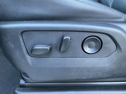 Used 2024 Chevrolet Tahoe Z71 w/ Luxury Package image 6