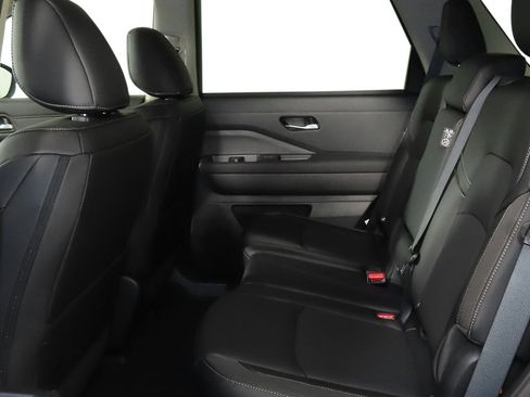 New 2026 Nissan Pathfinder SL AWD/4WD image 23