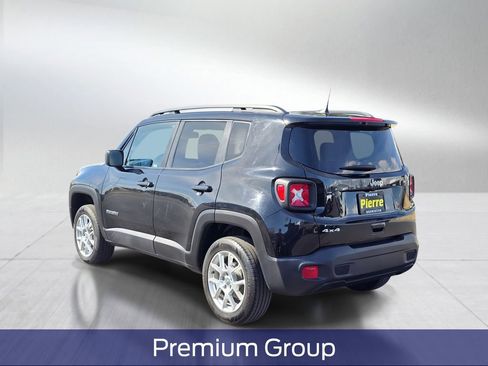 Used 2023 Jeep Renegade Latitude w/ Sun/Sound Group AWD/4WD image 4