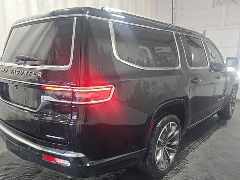 Used 2023 Jeep Grand Wagoneer L Series III AWD/4WD image 3