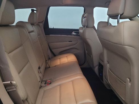 Used 2017 Jeep Grand Cherokee Limited AWD/4WD image 19