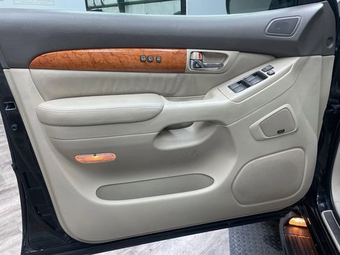 Used 2006 Lexus GX 470 image 16