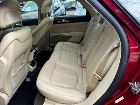 Used 2013 Lincoln MKZ image 11