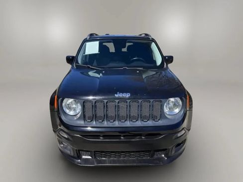 Used 2017 Jeep Renegade Latitude w/ Popular Equipment Group FWD image 3