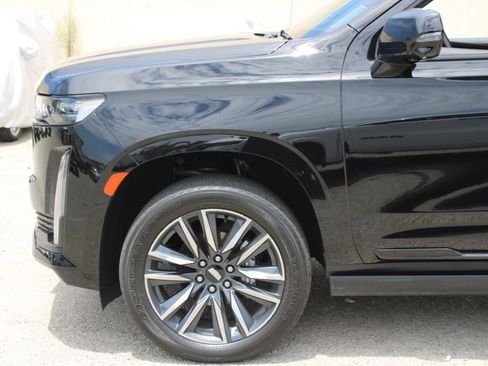 Used 2021 Cadillac Escalade ESV Sport w/ Driver Assist Tech Package AWD/4WD image 7