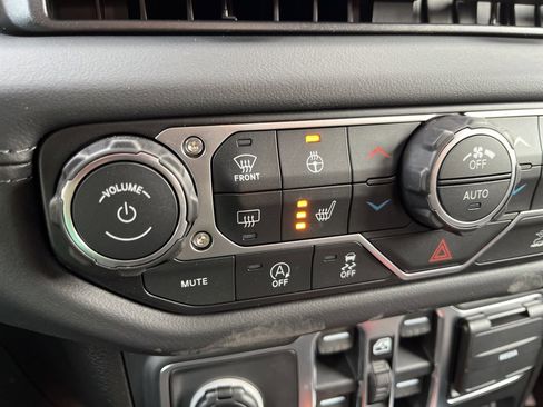 New 2026 Jeep Gladiator Mojave image 5