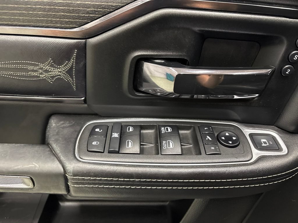 Used 2022 RAM 2500 Limited AWD/4WD image 17