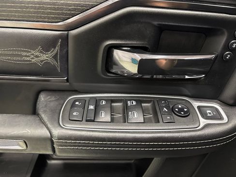 Used 2022 RAM 2500 Limited AWD/4WD image 17
