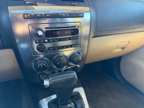 Used 2006 HUMMER H3 Luxury w/ Chrome Appearance Package image 18