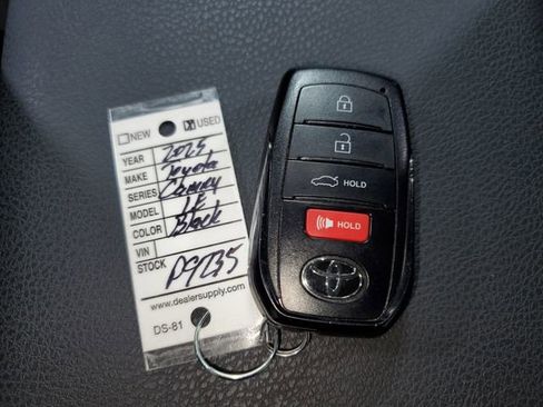 Used 2025 Toyota Camry LE image 31