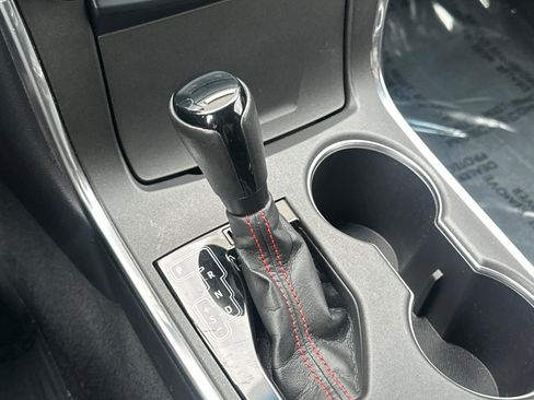 Used 2016 Toyota Camry SE image 32