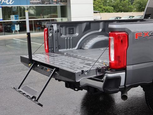 New 2026 Ford F350 XLT w/ FX4 Off-Road Package AWD/4WD image 17