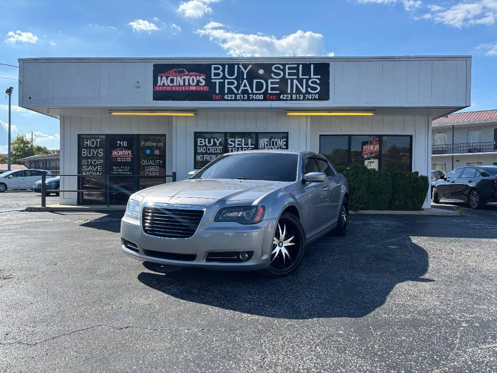 Used 2013 Chrysler 300 S RWD image 43