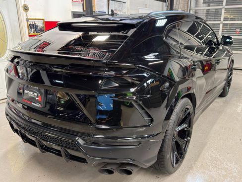 Used 2019 Lamborghini Urus image 6