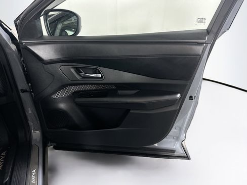 Used 2023 Nissan Ariya FWD image 33