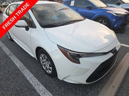 Used 2021 Toyota Corolla LE image 4