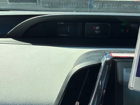 Used 2019 Toyota Prius Limited FWD image 5