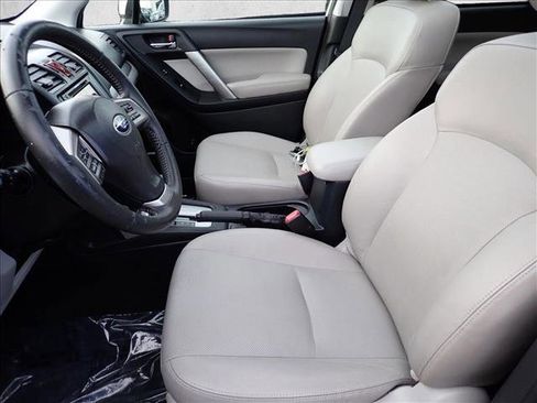 Used 2014 Subaru Forester 2.5i Touring AWD/4WD image 12