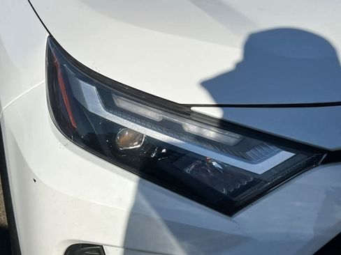 Used 2022 Toyota RAV4 XLE image 14