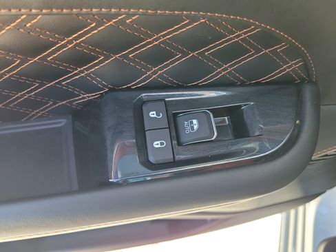 Used 2022 Jeep Grand Cherokee L Summit AWD/4WD image 12