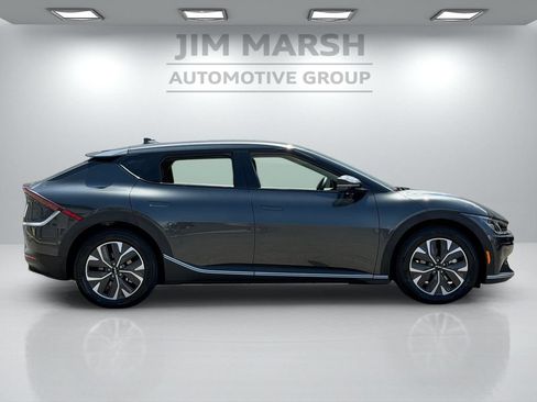 Used 2024 Kia EV6 Light RWD image 7
