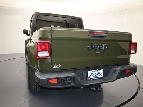 Used 2023 Jeep Gladiator Sport AWD/4WD image 24
