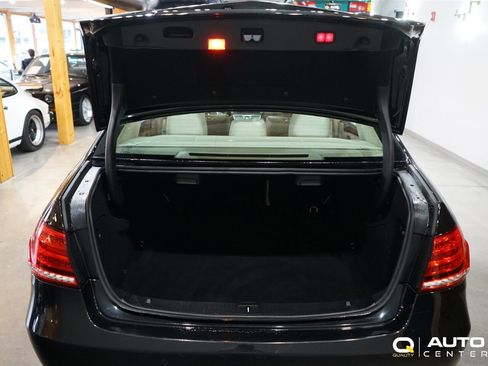 Used 2014 Mercedes-Benz E 250 E 250 Base BlueTEC® 4MATI image 33