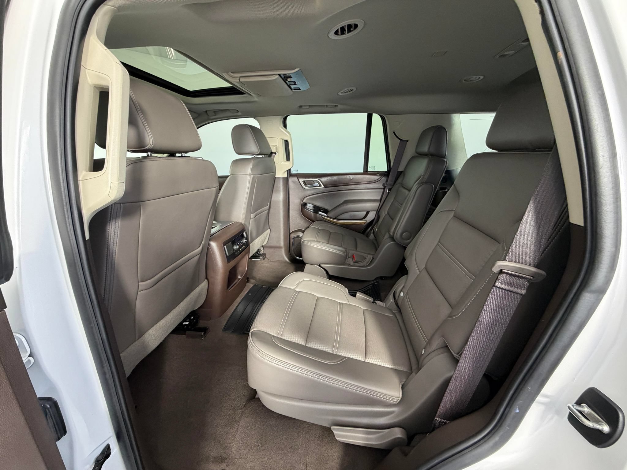 Used 2020 GMC Yukon Denali w/ Open Road Package AWD/4WD image 27