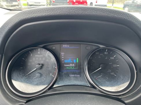 Used 2018 Nissan Rogue AWD image 18
