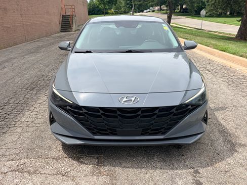 Used 2021 Hyundai Elantra SEL w/ Convenience Package FWD image 8