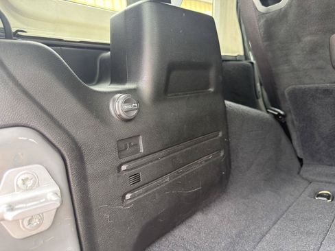 Used 2020 Jeep Wrangler Unlimited Sahara AWD/4WD image 22