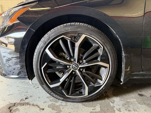 Used 2024 Nissan Altima 2.5 SR w/ SR Premium Package AWD/4WD image 28