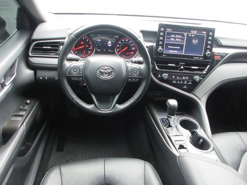 Used 2021 Toyota Camry XSE image 13