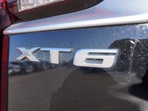 Used 2020 Cadillac XT6 Premium Luxury w/ Platinum Package image 32