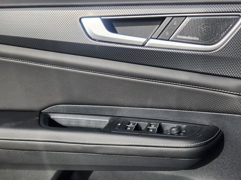 New 2026 Volkswagen Atlas Cross Sport SEL Premium R-Line AWD/4WD image 6