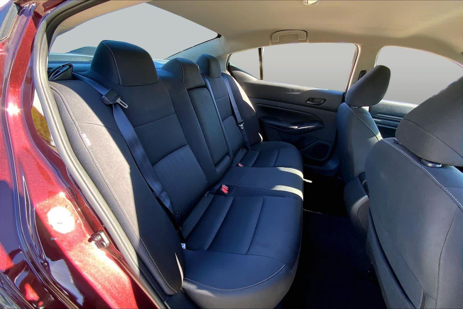 Used 2025 Nissan Altima 2.5 SV FWD image 18