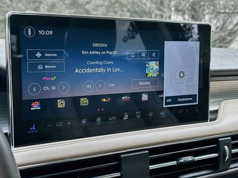 Used 2023 Lincoln Corsair AWD w/ Equipment Group 101A image 19
