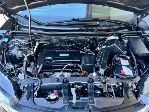 Used 2016 Honda CR-V LX image 9